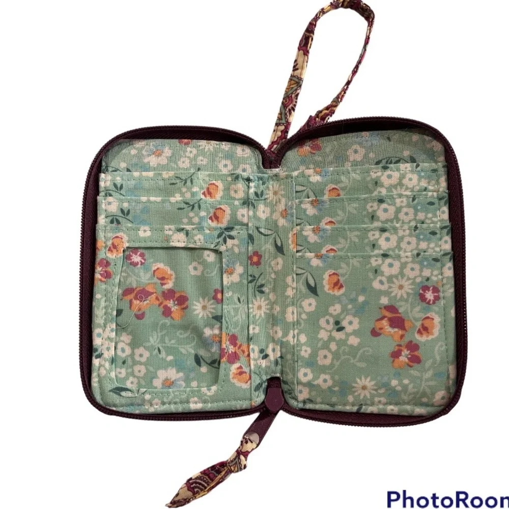 Vera Bradley Wristlet Wallet in Vintage very Berry Paisley